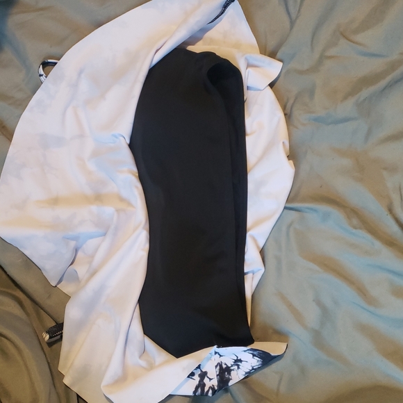 4 for $15 Marble bikini top - Picture 2 of 4